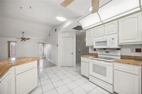 House in Port Charlotte, Florida 3 bedrooms, 161.93 sq.m. № 1537147 - photo 11