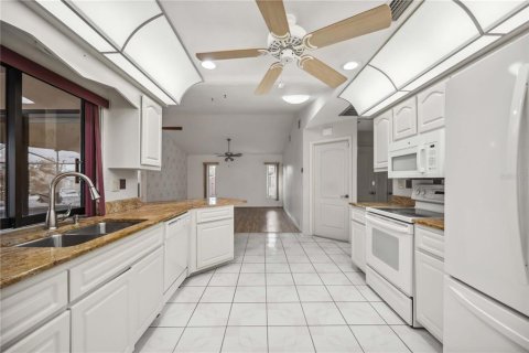 House in Port Charlotte, Florida 3 bedrooms, 161.93 sq.m. № 1537147 - photo 6