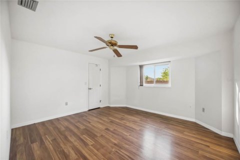 House in Port Charlotte, Florida 3 bedrooms, 161.93 sq.m. № 1537147 - photo 14