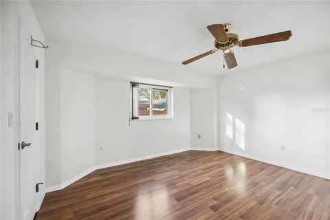House in Port Charlotte, Florida 3 bedrooms, 161.93 sq.m. № 1537147 - photo 15