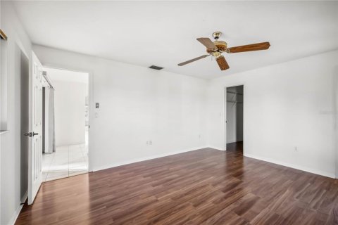 House in Port Charlotte, Florida 3 bedrooms, 161.93 sq.m. № 1537147 - photo 5