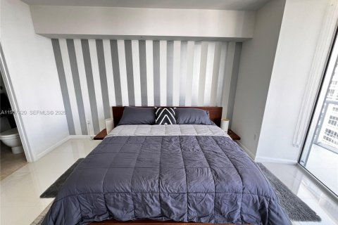 Condominio en venta en Miami, Florida, 1 dormitorio, 75.81 m2 № 2011436 - foto 25