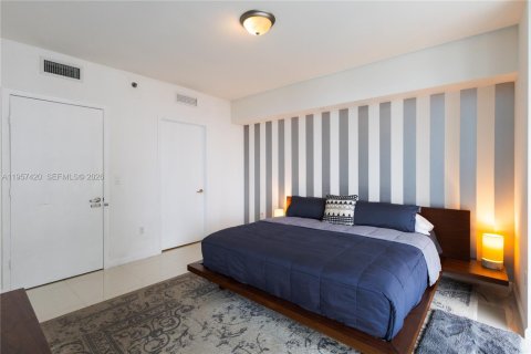 Condominio en venta en Miami, Florida, 1 dormitorio, 75.81 m2 № 2011436 - foto 23