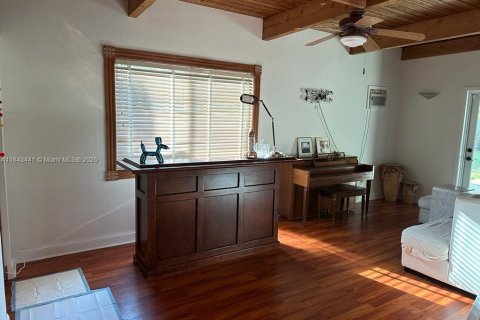 Villa ou maison à vendre à Miami, Floride: 5 chambres, 295.43 m2 № 2035306 - photo 24