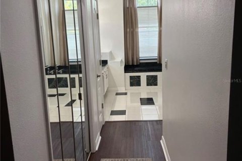 Villa ou maison à vendre à Apopka, Floride: 4 chambres, 288.65 m2 № 1759403 - photo 9