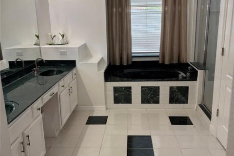 Villa ou maison à vendre à Apopka, Floride: 4 chambres, 288.65 m2 № 1759403 - photo 16