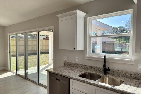 House in Belleview, Florida 3 bedrooms, 147.25 sq.m. № 1539436 - photo 15