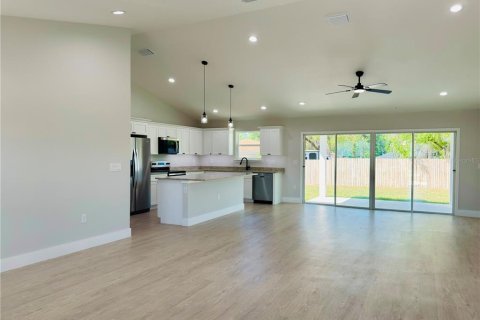 House in Belleview, Florida 3 bedrooms, 147.25 sq.m. № 1539436 - photo 3