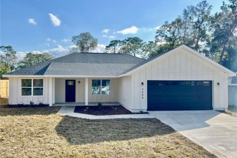 House in Belleview, Florida 3 bedrooms, 147.25 sq.m. № 1539436 - photo 1