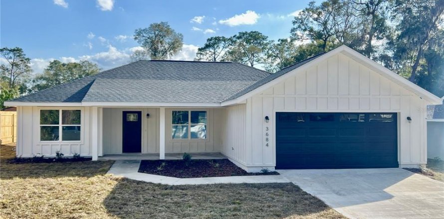 House in Belleview, Florida 3 bedrooms, 147.25 sq.m. № 1539436