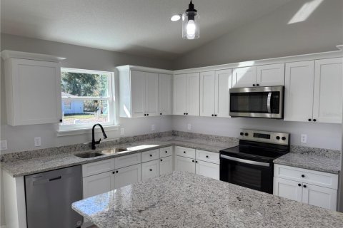 House in Belleview, Florida 3 bedrooms, 147.25 sq.m. № 1539436 - photo 10