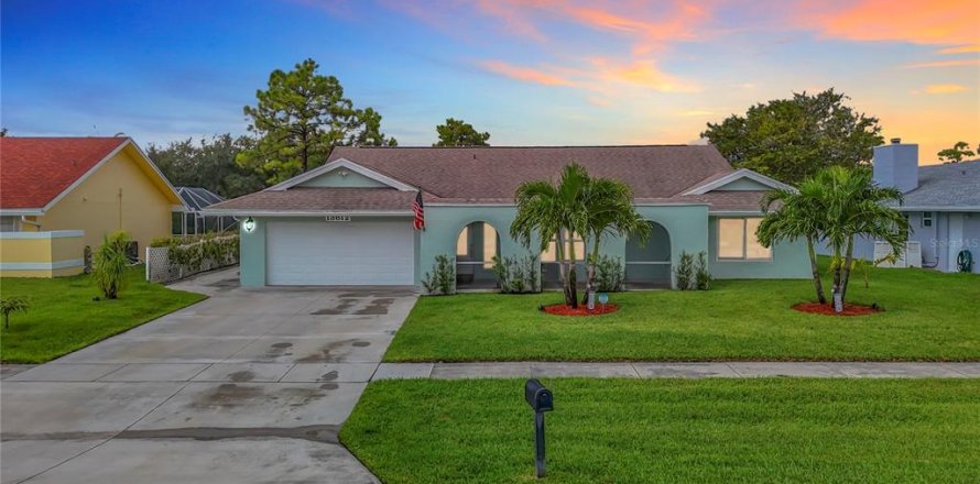 House in Wellington, Florida 4 bedrooms, 204.38 sq.m. № 1881403