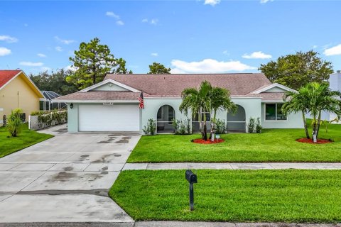 House in Wellington, Florida 4 bedrooms, 204.38 sq.m. № 1881403 - photo 5