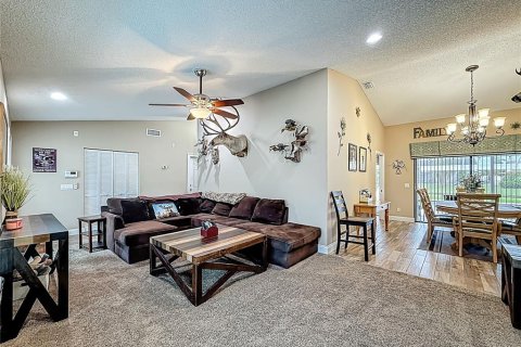 House in Wellington, Florida 4 bedrooms, 204.38 sq.m. № 1881403 - photo 13