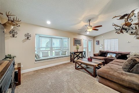 House in Wellington, Florida 4 bedrooms, 204.38 sq.m. № 1881403 - photo 11