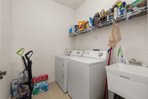 House in Kissimmee, Florida 4 bedrooms, 209.12 sq.m. № 1810515 - photo 10