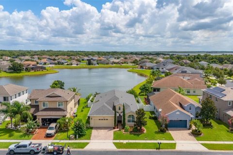 House in Kissimmee, Florida 4 bedrooms, 209.12 sq.m. № 1810515 - photo 2