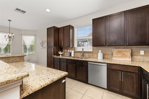 House in Kissimmee, Florida 4 bedrooms, 209.12 sq.m. № 1810515 - photo 27