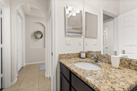 House in Kissimmee, Florida 4 bedrooms, 209.12 sq.m. № 1810515 - photo 9