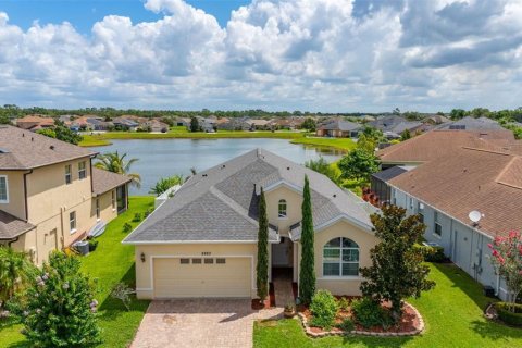 House in Kissimmee, Florida 4 bedrooms, 209.12 sq.m. № 1810515 - photo 1