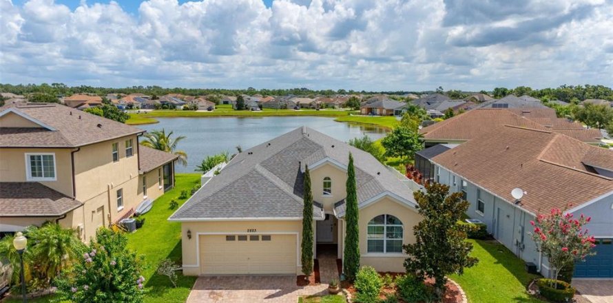 House in Kissimmee, Florida 4 bedrooms, 209.12 sq.m. № 1810515