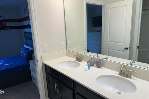 House in Davenport, Florida 6 bedrooms, 310.2 sq.m. № 1588737 - photo 22