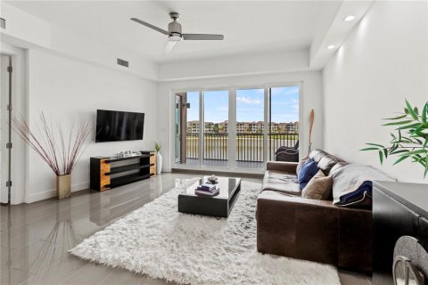 Copropriété à vendre à Bradenton, Floride: 2 chambres, 130.06 m2 № 2415028 - photo 15