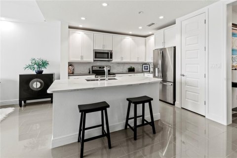 Copropriété à vendre à Bradenton, Floride: 2 chambres, 130.06 m2 № 2415028 - photo 8