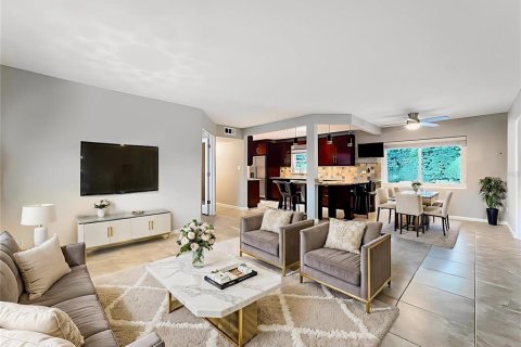 Casa en venta en Orlando, Florida, 3 dormitorios, 142.79 m2 № 1900138 - foto 6