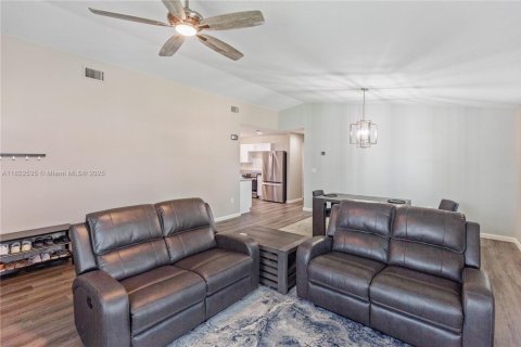 Villa ou maison à vendre à Orlando, Floride: 4 chambres № 1938313 - photo 18