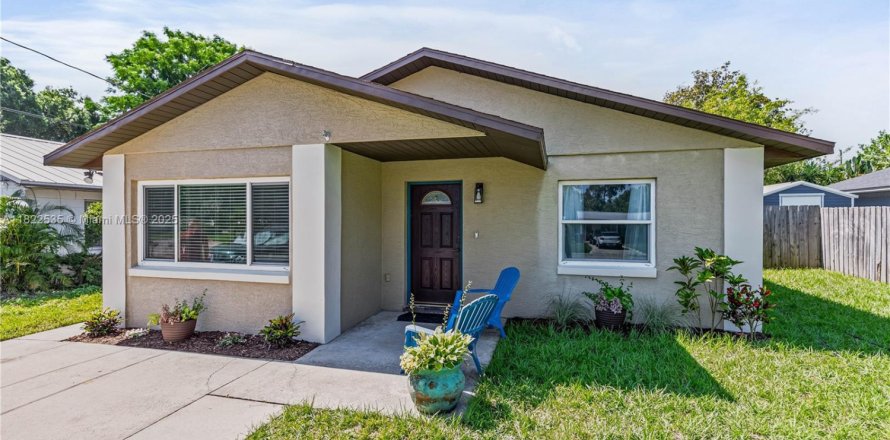 Villa ou maison à Orlando, Floride 4 chambres № 1938313