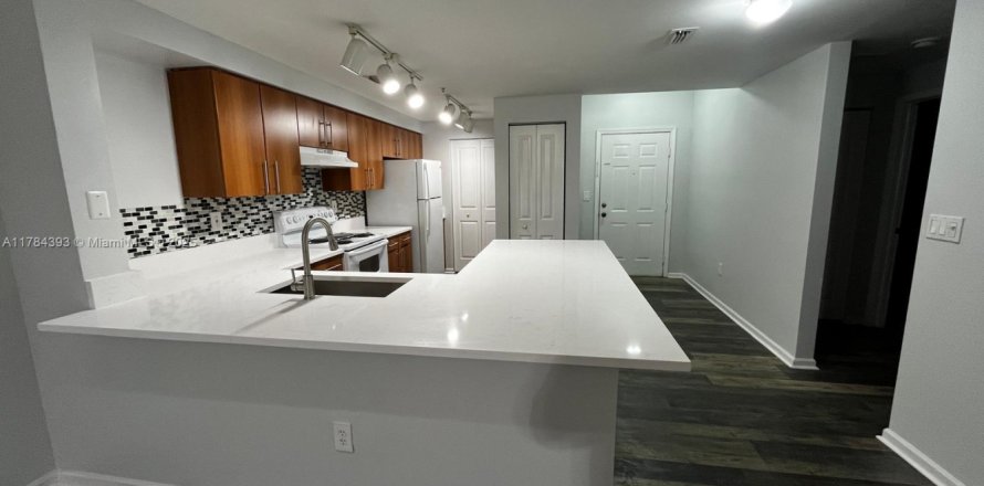 Кондоминиум с 3 спальнями в Корал-Спрингс, Флорида № 1992512