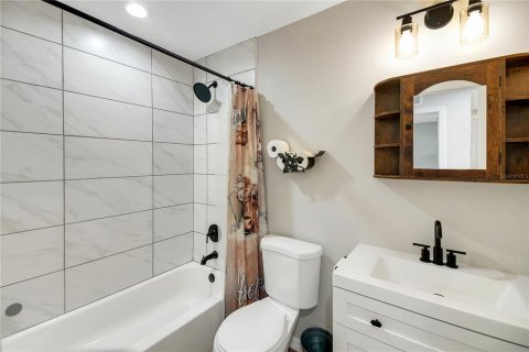 Casa en venta en Umatilla, Florida, 3 dormitorios, 116.78 m2 № 1915237 - foto 26