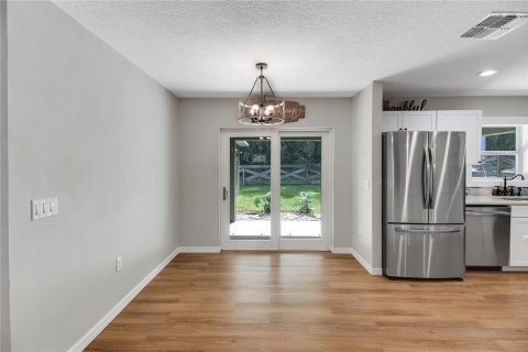 Casa en venta en Umatilla, Florida, 3 dormitorios, 116.78 m2 № 1915237 - foto 7