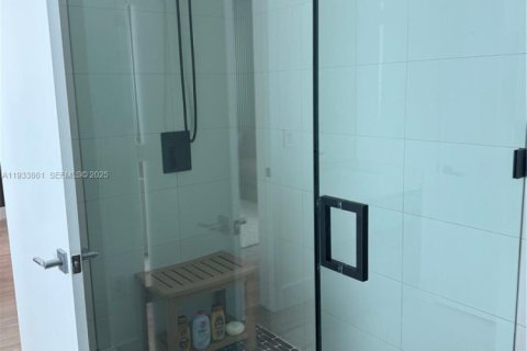 Condominio en alquiler en Miami, Florida, 2 dormitorios, 101.73 m2 № 1992161 - foto 8