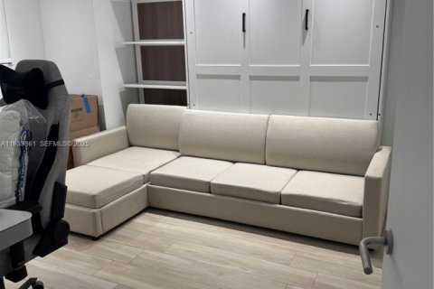 Condominio en alquiler en Miami, Florida, 2 dormitorios, 101.73 m2 № 1992161 - foto 14