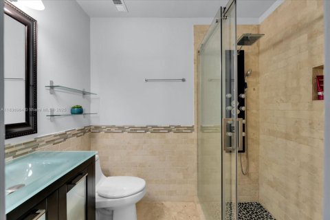 House in Miami, Florida 3 bedrooms, 110.74 sq.m. № 1821529 - photo 17