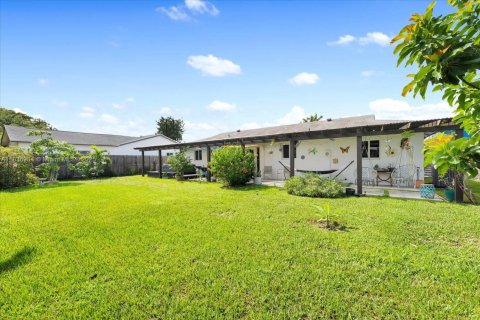House in Miami, Florida 3 bedrooms, 110.74 sq.m. № 1821529 - photo 23