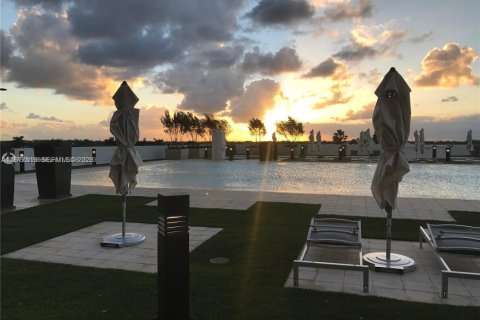 Condo in Doral, Florida, 1 bedroom  № 2041111 - photo 11