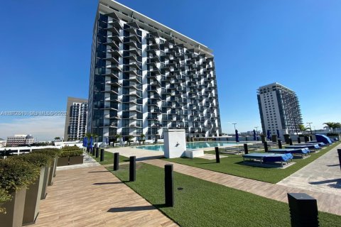 Condo in Doral, Florida, 1 bedroom  № 2041111