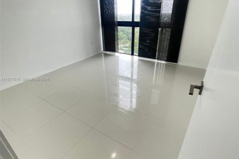 Condo in Doral, Florida, 1 bedroom  № 2041111 - photo 5