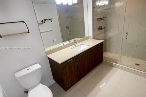 Condo in Doral, Florida, 1 bedroom  № 2041111 - photo 9