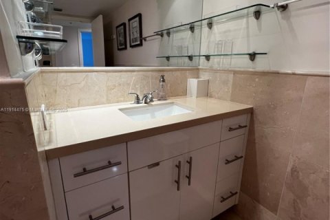 Снять в аренду кондоминиум в Авентура, Флорида 3 спальни, 148.64м2, № 2034466 - фото 24