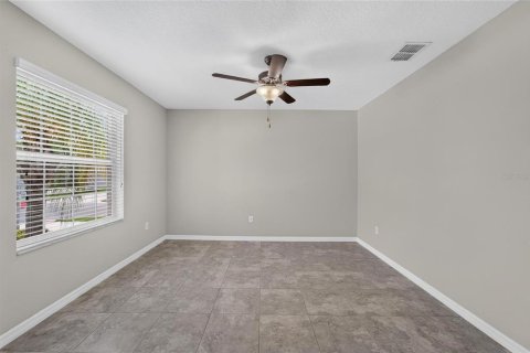Villa ou maison à vendre à Dover, Floride: 4 chambres, 242.66 m2 № 2280558 - photo 18