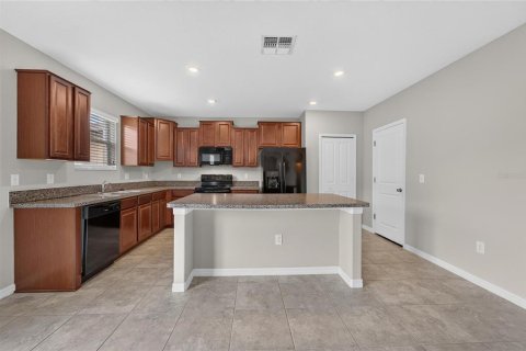 Villa ou maison à vendre à Dover, Floride: 4 chambres, 242.66 m2 № 2280558 - photo 30