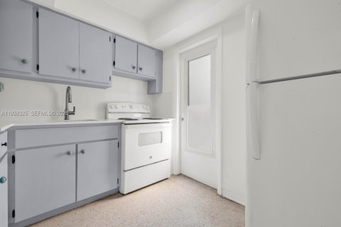 Снять в аренду квартиру в Майами, Флорида 1 спальня, № 1995874 - фото 8