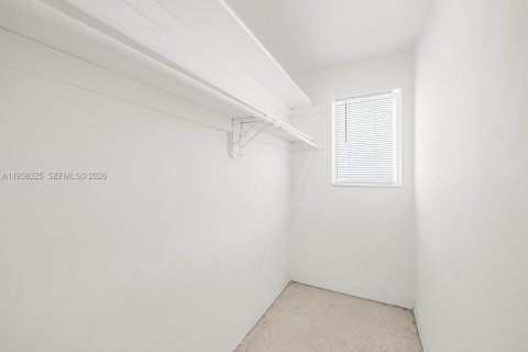 Снять в аренду квартиру в Майами, Флорида 1 спальня, № 1995874 - фото 18