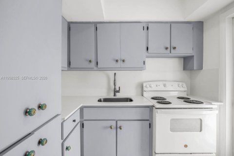 Снять в аренду квартиру в Майами, Флорида 1 спальня, № 1995874 - фото 9