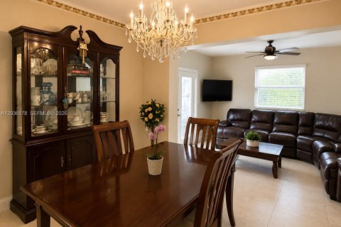 Casa en venta en Hollywood, Florida, 3 dormitorios, 149.94 m2 № 2173387 - foto 26