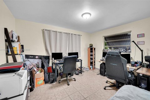 Купить виллу или дом в Мирамар, Флорида 3 спальни, 131.55м2, № 2041071 - фото 18